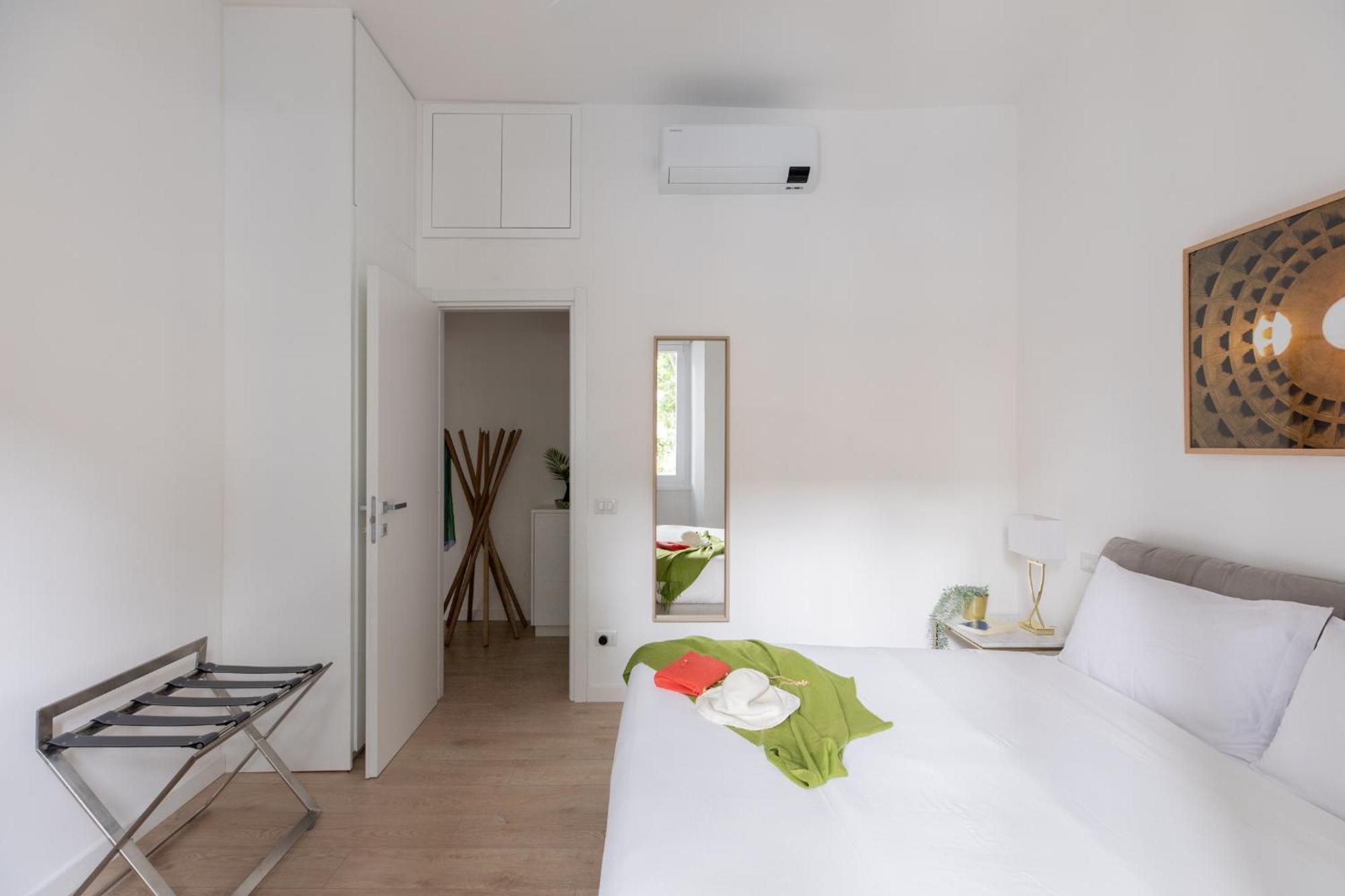 Apartamento Iflat Vatican 2 Bedroom Design